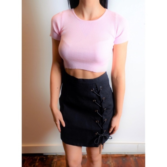 L'ATISTE Tops - FREE crop top w/ a purchase